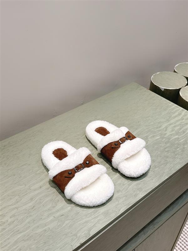 2025112818447609 240